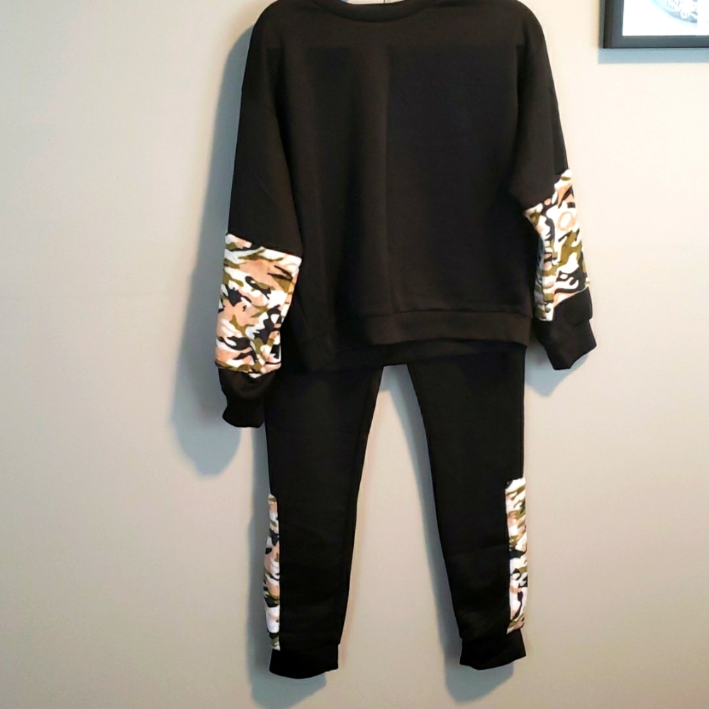 Black lounge set